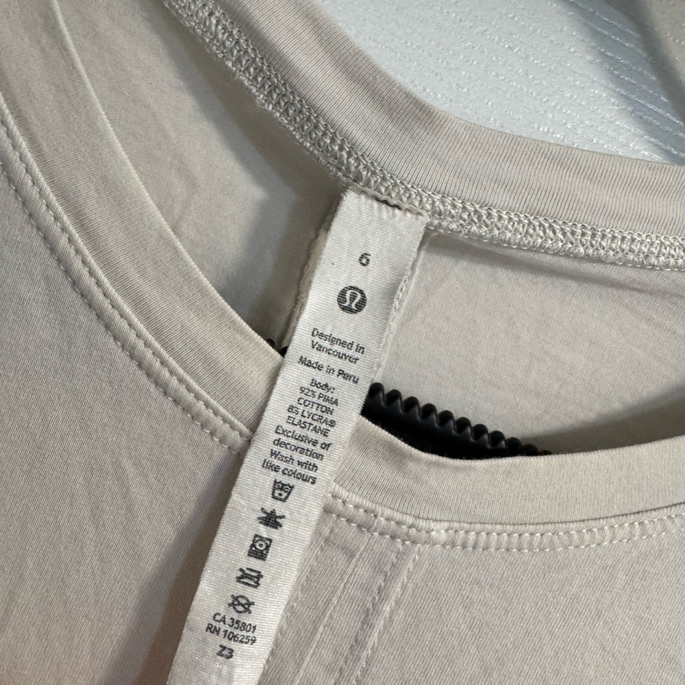 Lululemon Time To Restore Short Sleeve EUC Size 6 *SEE NOTE - Picture 9 of 9
